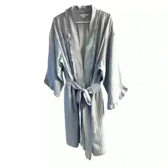 Eileen West pinstripe ruffle edge robe - Picture 1 of 5